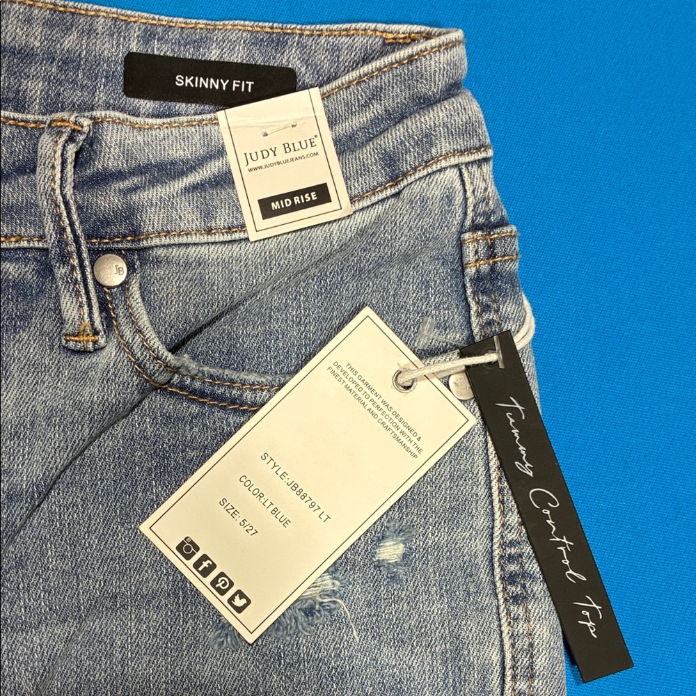 Judy Blue Light Blue Distressed Skinny Jeans *NWT* - Picture 5 of 16
